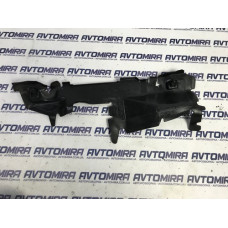 Дефлектор радиатора правый Peugeot 308 2013-2021 9678525880